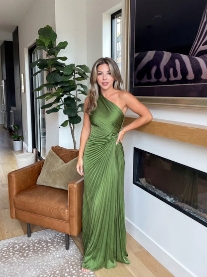 SCARLETT | Vestido Maxi un Hombro Plisado